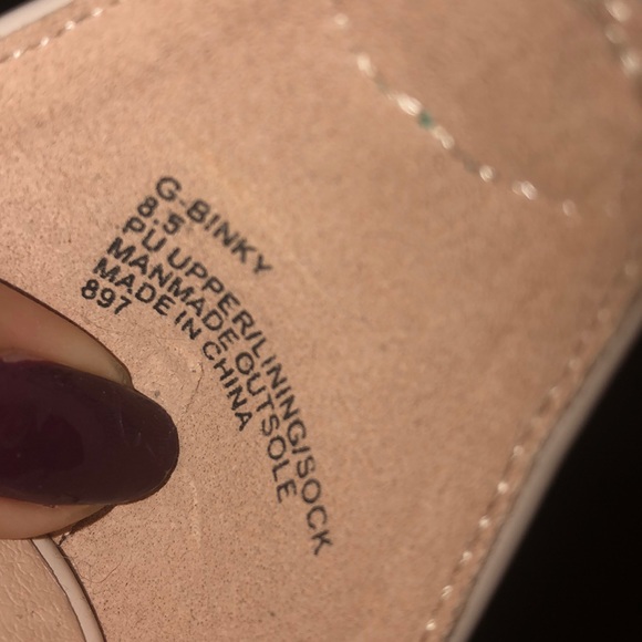 Nude Heels !! NEVER WORN - Picture 3 of 4